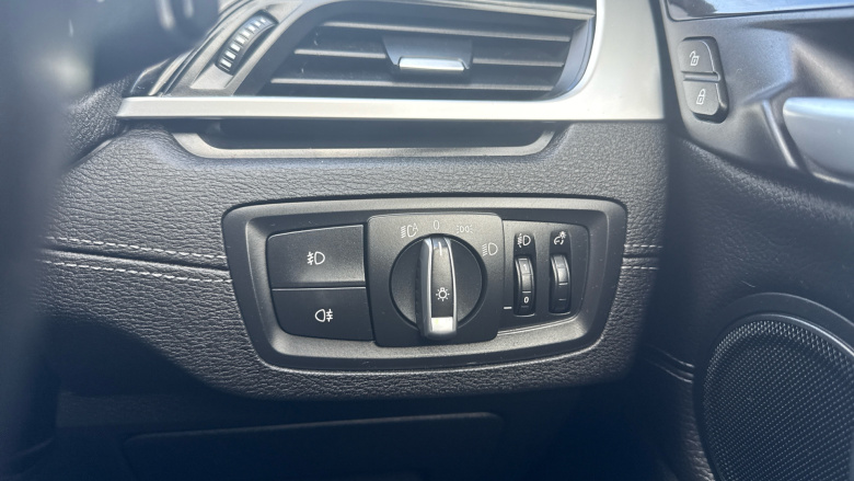 BMW X1 sDrive 18d xLine 5dr Step Auto Diesel Estate